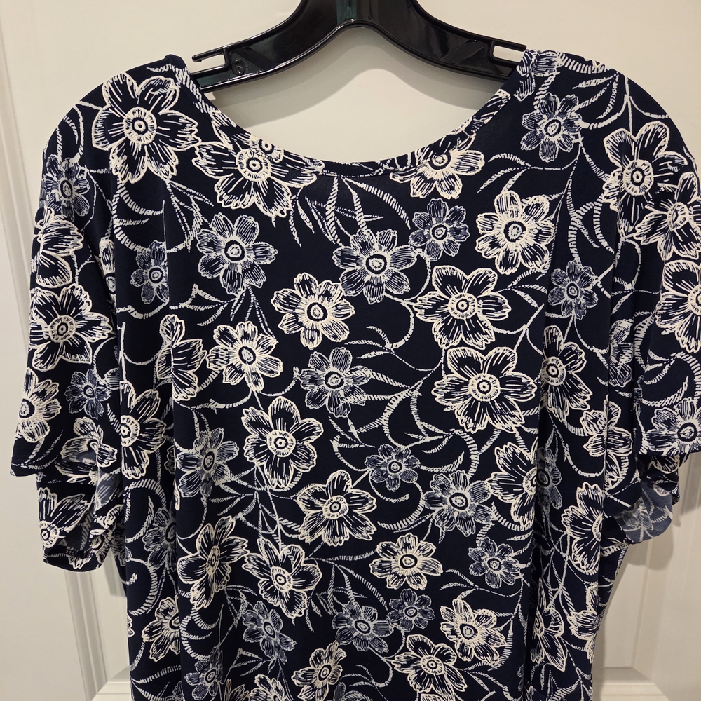 Floral Navy and White Women's Top